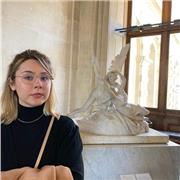 Laureanda in Lingue impartisce ripetizioni volte a maturare autonomia e dimestichezza nel rielaborare i contenuti appresi